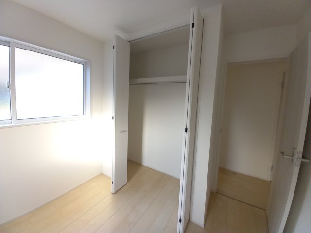 【平倉前1期】　2号棟　※キャンペーン実施中！※　デザイナーズ新築建売住宅の収納|同施工◆季節を問わずにたっぷり収納ができます。