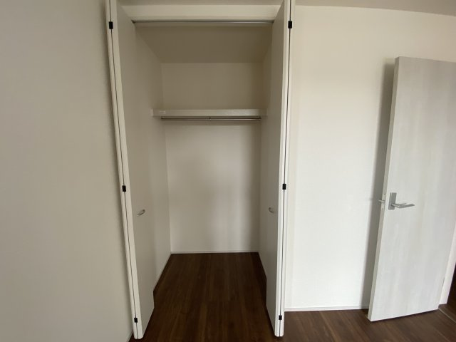 【平倉前1期】　3号棟　■平イオンまで徒歩5分♪　■デザイナーズ新築建売住宅の収納|同施工◆季節を問わずにたっぷり収納ができます。