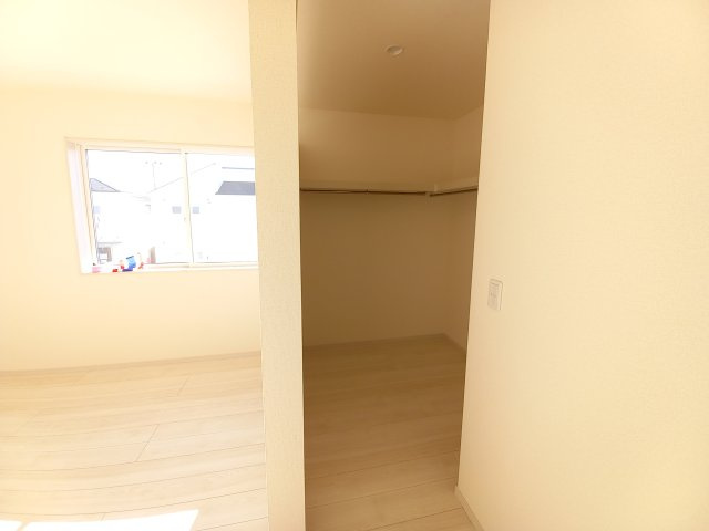 【いわき市泉町滝尻第2】５号棟　ご成約特典！選べる家電プレゼント♪の収納|同施工◆収納スペースの写真です◆　衣類やカバンなどたっぷりと収納可能です！生活感のあるものを隠して置けるからお部屋をスッキリと見せやすいです。

