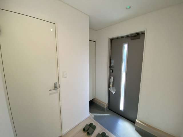 2/3価格変更♪【いわき市小名浜南富岡　第1】　3号棟　※必ずもらえる選べるキャンペーン実施中！の玄関|■□■玄関の写真です■□■　
お洒落な玄関はお客様からも喜んでいただけそうですね！！