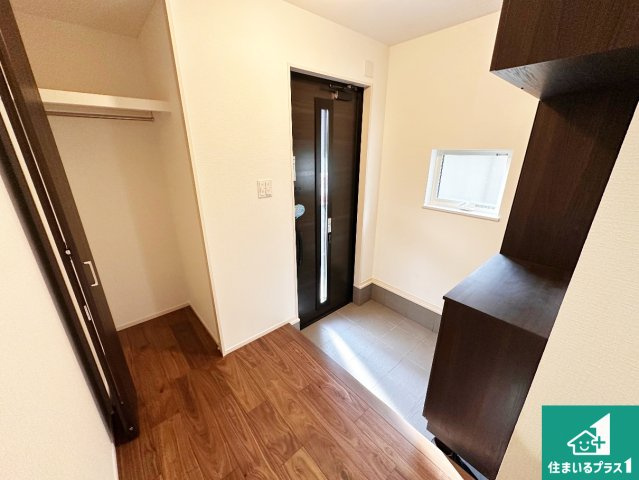 神戸市垂水区南多聞台　第9期　新築一戸建ての玄関|シューズボックスにはたくさんの靴が収納できるので玄関周りはいつもスッキリ！ご家族が増えても安心！