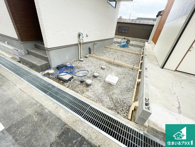 伊丹市荻野　第2期　新築一戸建ての駐車場|駐車スペース！散水栓があるので、こまめに愛車を洗えます！
