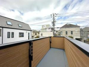 【バルコニー】 | 2階・リビング部分
新築当時撮影