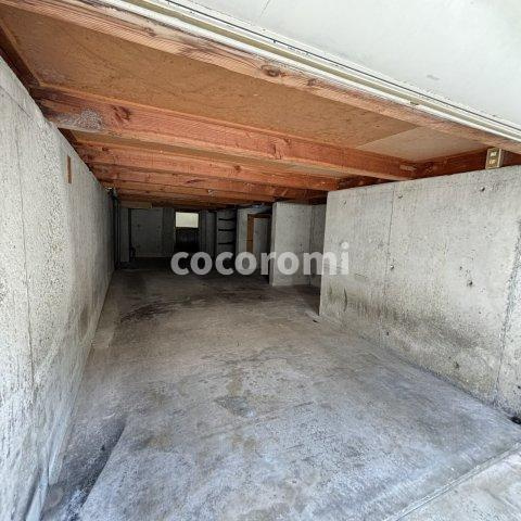 美井町車庫付き戸建ての駐車場