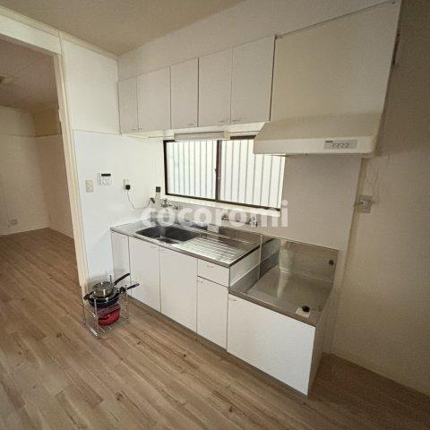 美井町車庫付き戸建てのキッチン