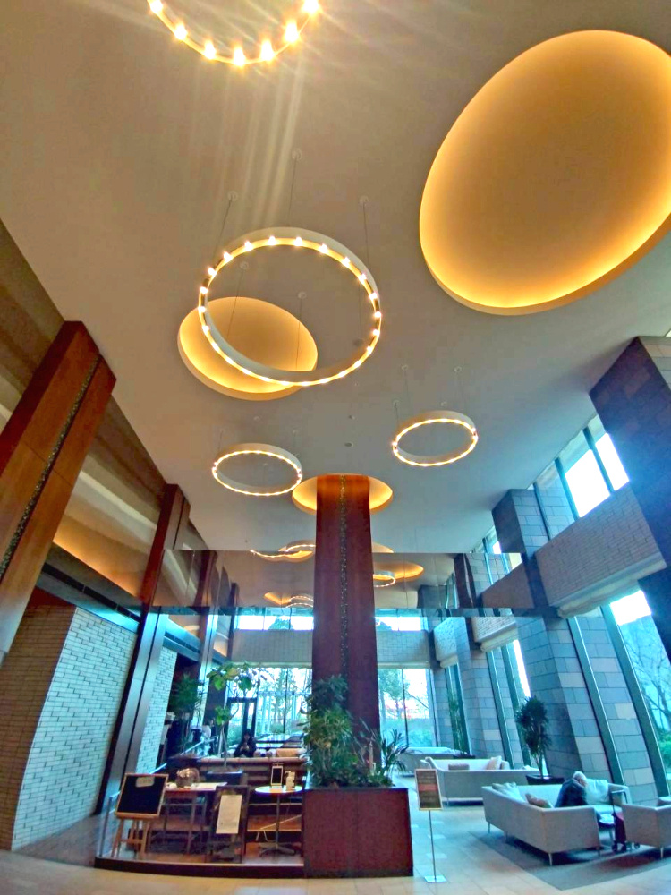 プラウドタワー東雲キャナルコートのロビー