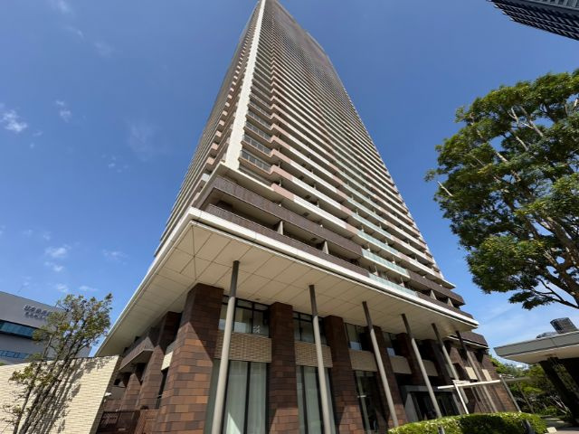 プラウドタワー東雲キャナルコートの外観