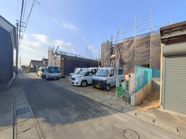 仲介手数料無料）愛西市佐屋町亥新田１号棟の前面道路含む現地写真