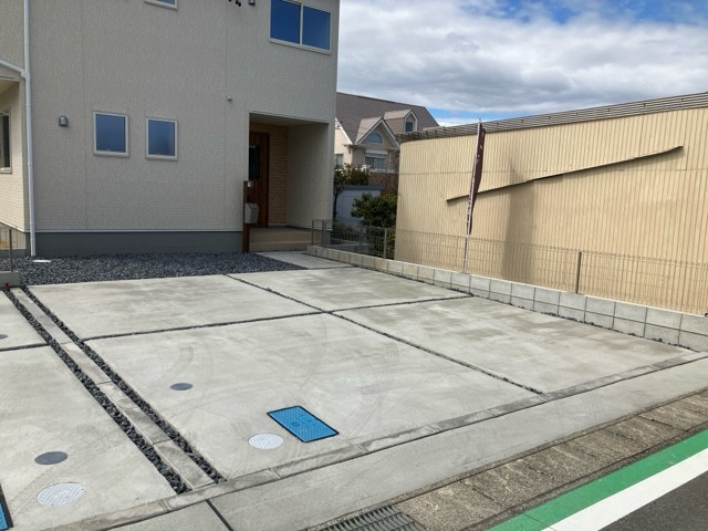 仲介手数料無料）愛西市佐屋町亥新田１号棟の駐車場|駐車場があるので、車を買う予定の方も安心です