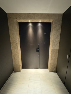 【玄関】 | ガーデン高輪 | ※写真は同タイプ住戸です。