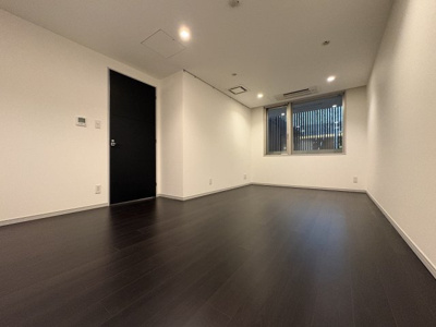 【居間・リビング】 | ガーデン高輪 | ※写真は同タイプ住戸です。