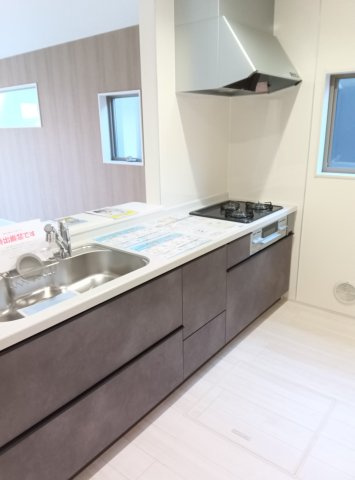 八千代町東原　2号棟のキッチン