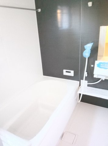 八千代町東原　3号棟の浴室|落ち着いた空間のお風呂です