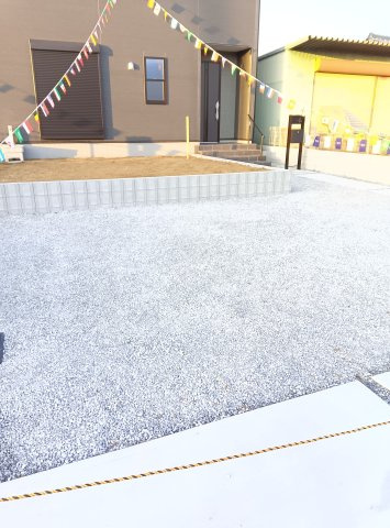 八千代町東原　3号棟の駐車場