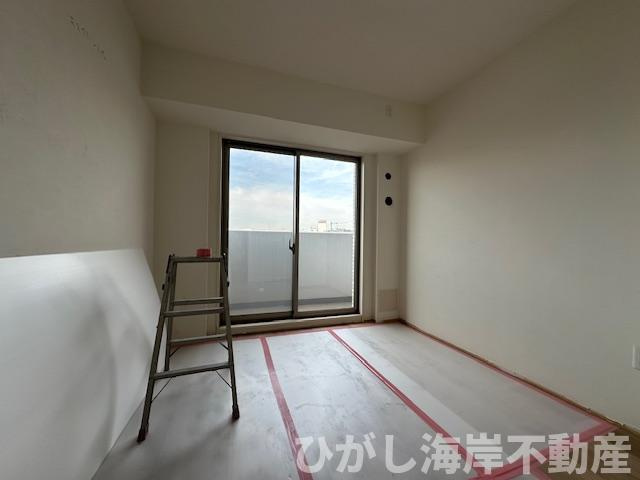 ライオンズ茅ヶ崎ザ・アイランズ2街区の洋室|2月5日撮影　リフォーム工事中　5帖　洋室