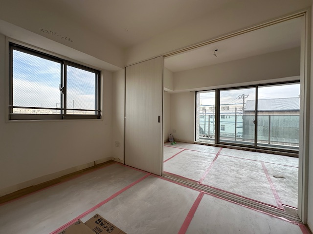 ライオンズ茅ヶ崎ザ・アイランズ2街区の子供部屋|2月5日撮影　リフォーム工事中　4.6帖　洋室