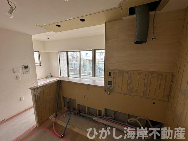 ライオンズ茅ヶ崎ザ・アイランズ2街区のキッチン|2月5日撮影　リフォーム工事中　食洗機付きシステムキッチン