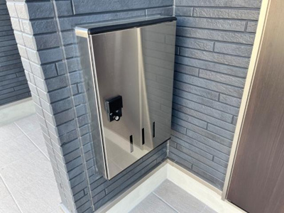 【玄関】 | プレジオ | 宅配ボックス（イメージ）