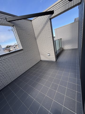 【全室床暖・蓄電・トリプルサッシ】高性能住宅 錦町4LDKのバルコニー