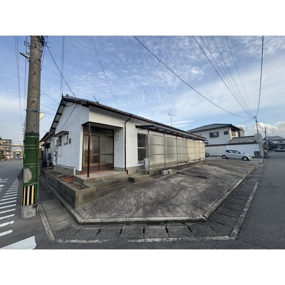 【駐車場】 | 坂田貸家 | 現況優先です。