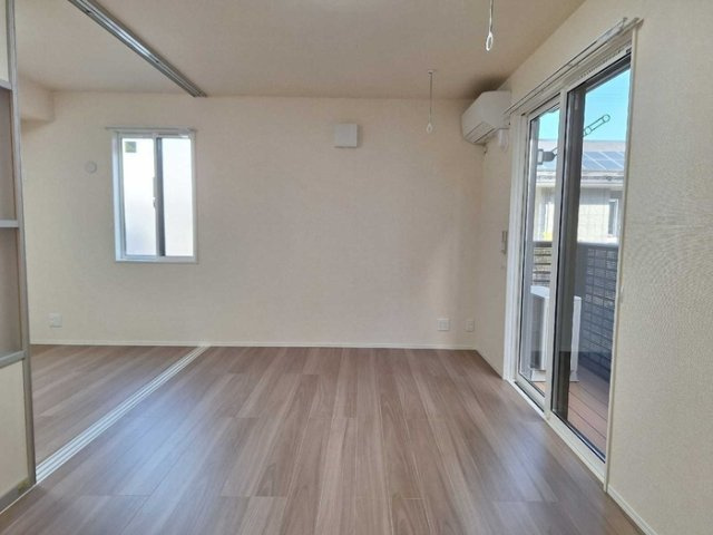 Ｄ－ＲＯＯＭみたけⅡの居間・リビング