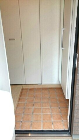 メゾフォルテ京山の玄関