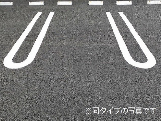 レオベールの駐車場