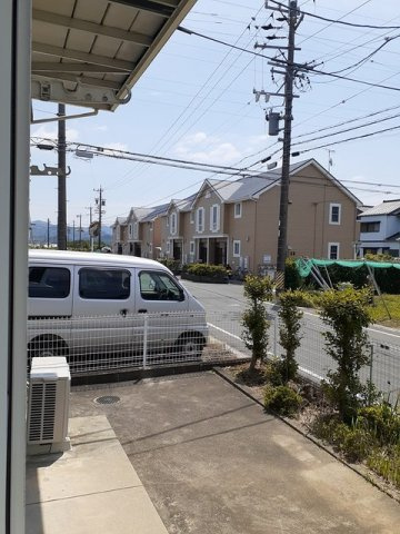 ファミールＨＡＫＵＨＯＵ　Ｂの庭