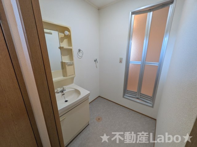 グランコートフェイマスCの洗面所