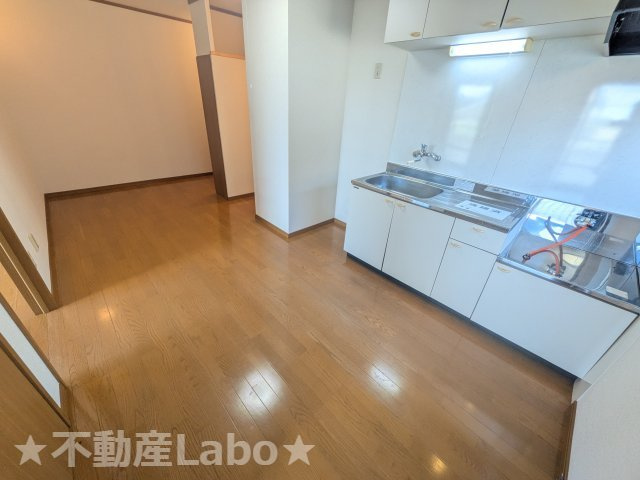 第1新見ハイツのキッチン