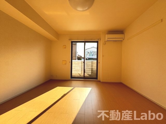 カーサアルベロディピノBの洋室