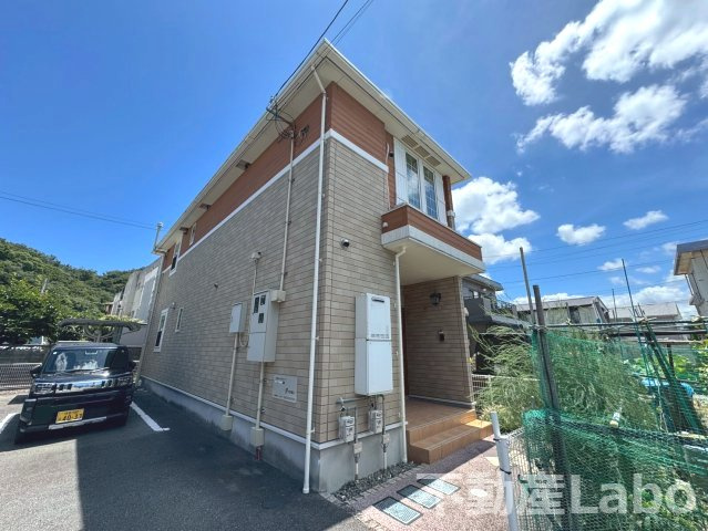 徳島市新浜町２丁目のアパートの駐車場