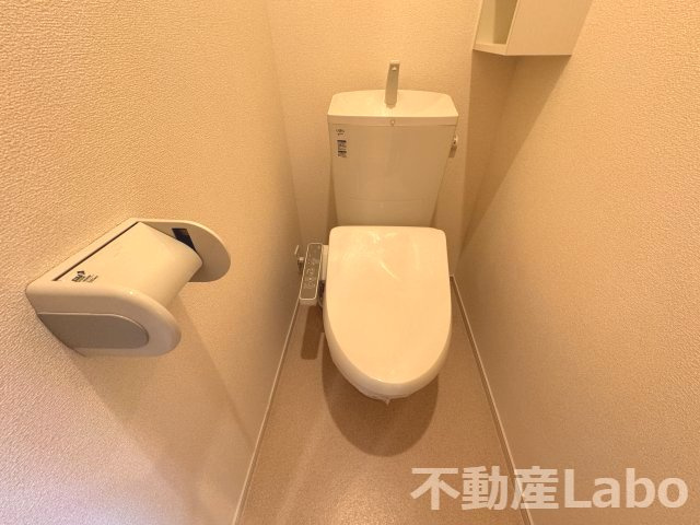 徳島市新浜町２丁目のアパートのトイレ