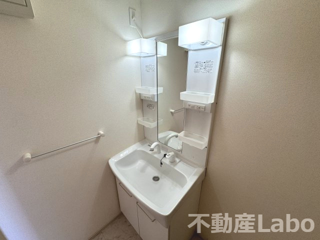 徳島市新浜町２丁目のアパートの洗面所