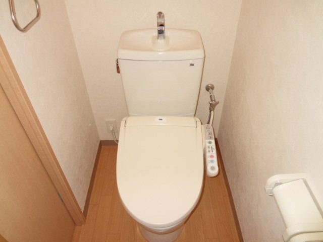 シャワー付トイレ