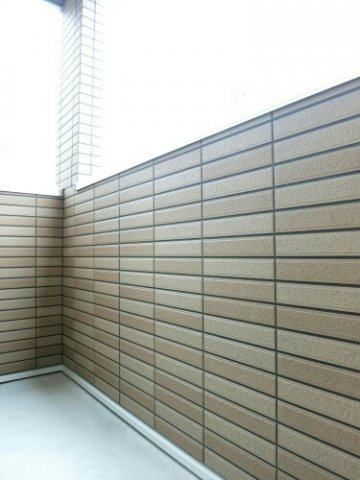 フィオーレＫ．Ｓのバルコニー