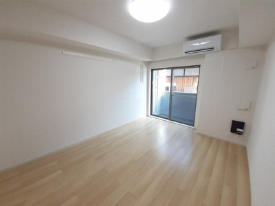 【内装】 | 楽園 | 内装も気になるポイント