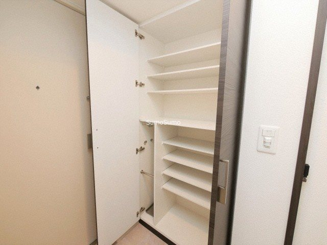 エステムコート難波Ⅴブロードの収納