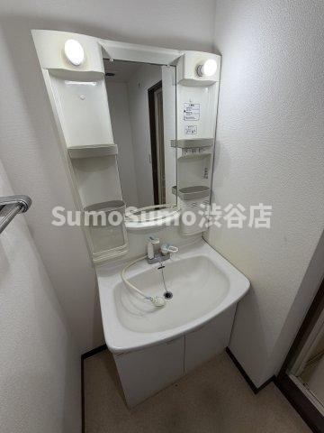 カルチェ恵比寿の独立洗面台