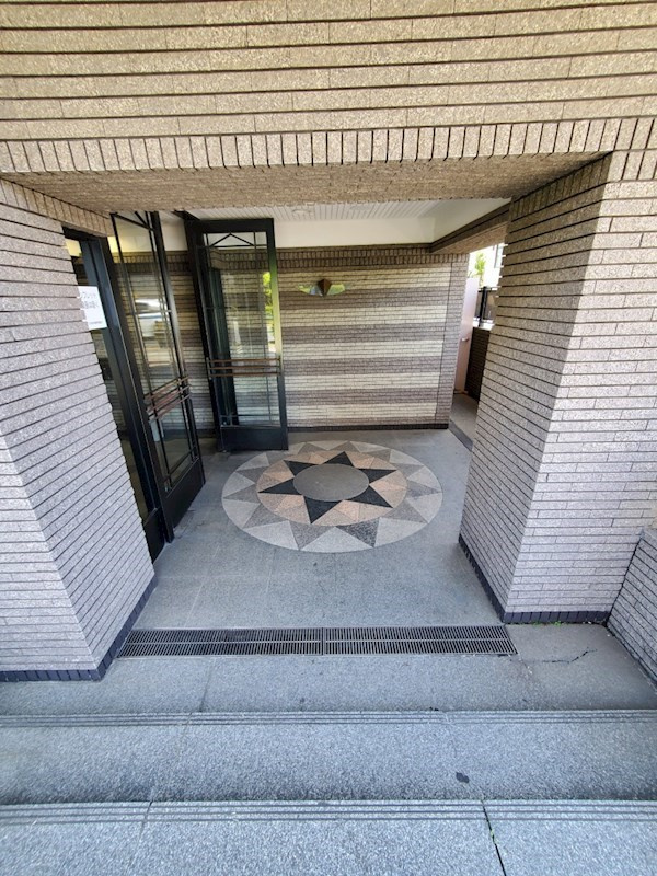 日神パレステージ三軒茶屋のエントランス