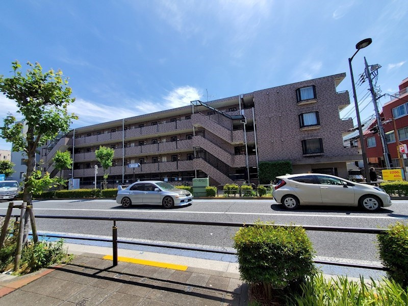 日神パレステージ三軒茶屋の外観