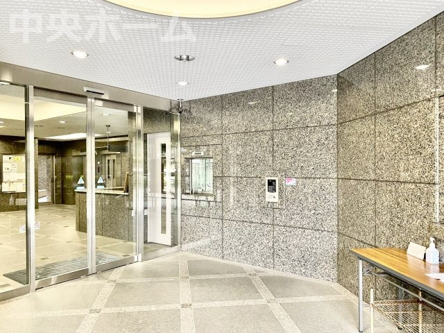 カーサ浅草桜橋の防犯設備|【オートロック】オートロックシステムでセキュリティ充実。当たり前ですが、安全で安心して暮らすのって大事ですよね。お探しのご条件でオートロック付きの物件を探す方も多いですがやはりセキュリティは大事です。