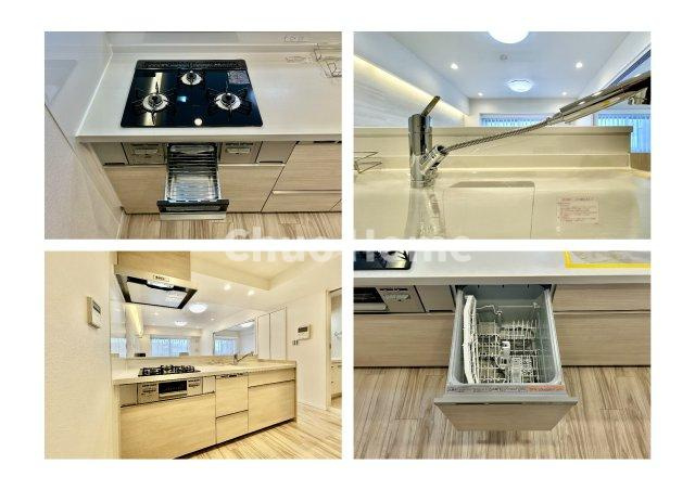 カーサ浅草桜橋のキッチン|【システムキッチン】ワイドで収納豊富な使い勝手の良いカウンターキッチンには、食洗器や伸縮タイプのキッチン水栓、三ツ口コンロ・魚焼きグリルなどの便利な設備が標準完備されています。