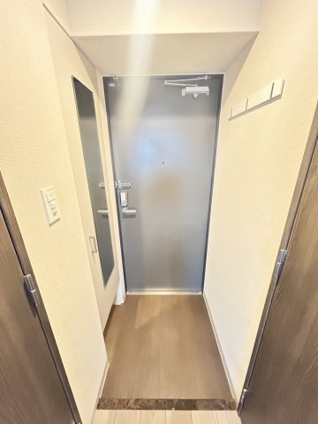 エスリードレジデンス ザ・グラン大阪ノアの玄関