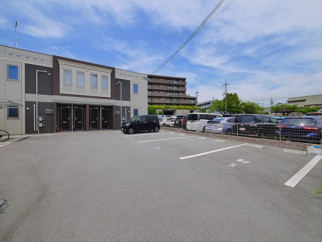 Ｇｅｍｉｎｉ　Ⅱの駐車場