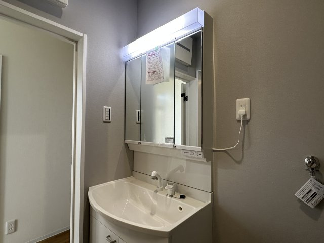 神戸市西区長畑町戸建の独立洗面台