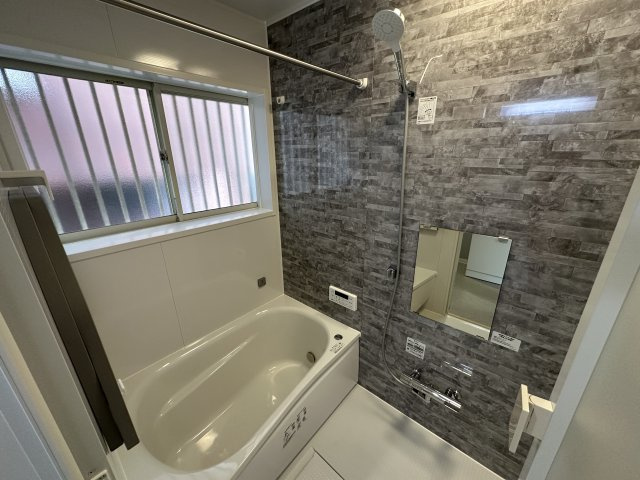 神戸市西区長畑町戸建の浴室