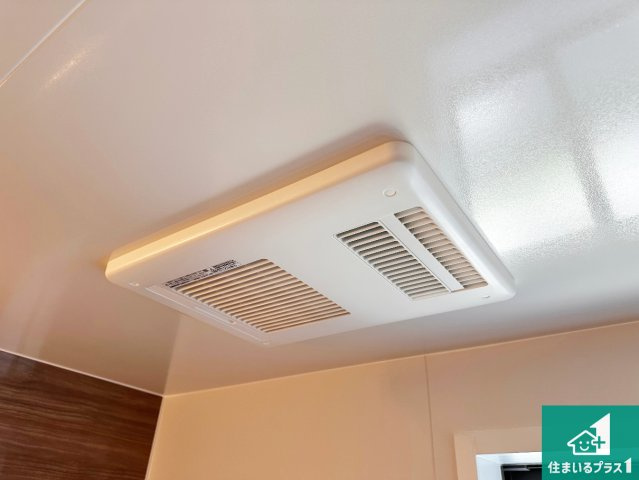 加古郡稲美町中村　第1期　新築一戸建ての冷暖房・空調設備|四季を通して快適なバスライフをお手伝いする浴室暖房乾燥機！浴室の乾燥・暖房・涼風・換気はもちろん、２４時間換気にも対応！