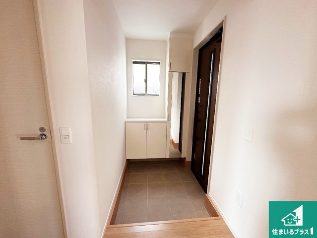 加古郡稲美町中村　第1期　新築一戸建ての玄関|シューズボックスにはたくさんの靴が収納できるので玄関周りはいつもスッキリ！ご家族が増えても安心！