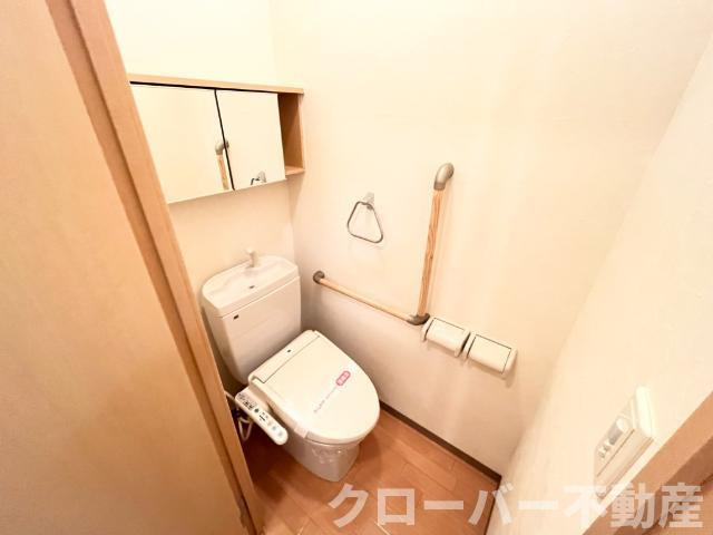 レスポワール善通寺のトイレ|シャワー付トイレ